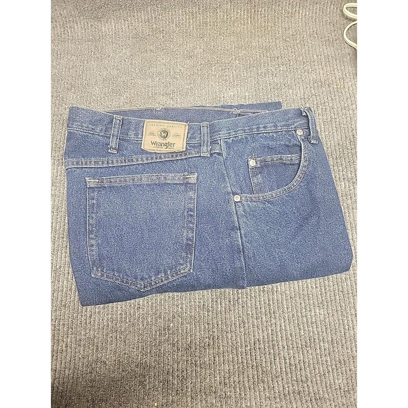 Wrangler Authentics Mens Relaxed Fit Jeans Blue Denim 44x30 9760WDR Cotton image 1