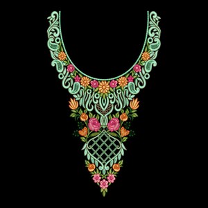 Peut inclure: Un motif de broderie pour encolure présentant un dessin symétrique de volutes cachemire vert menthe clair, de roses rose vif et de fleurs orange. La section centrale comprend une grille en losange, le tout sur un fond noir uni.