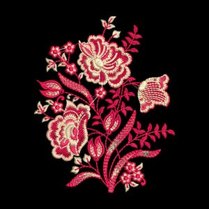 Könnte beinhalten: Ein Stickereimotiv mit floralem Muster aus dunkelrosa und cremefarbenem Garn auf schwarzem Hintergrund. Das Design zeigt zwei große, detaillierte Blüten, mehrere kleine Knospen und schmale Blätter, die in einem vertikalen Strauß angeordnet sind.
