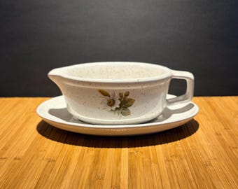 Vintage Blue Mountain Pottery "Country Charm" Gravy Boat And Underplate Set