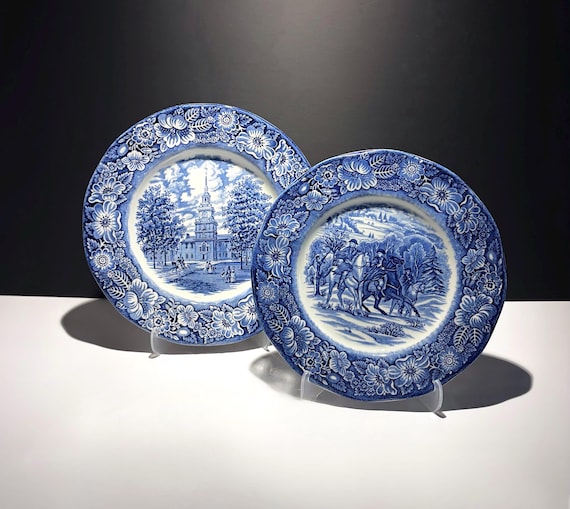 Vintage Liberty Blue "Independence Hall" and "Washington At Valley Forge" Bicentennial Plates