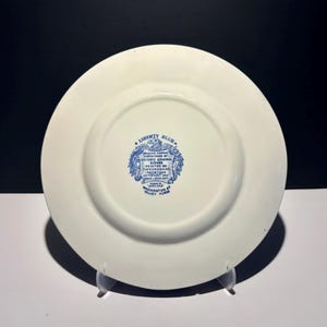 Vintage Liberty Blue "Independence Hall" and "Washington At Valley Forge" Bicentennial Plates image 5