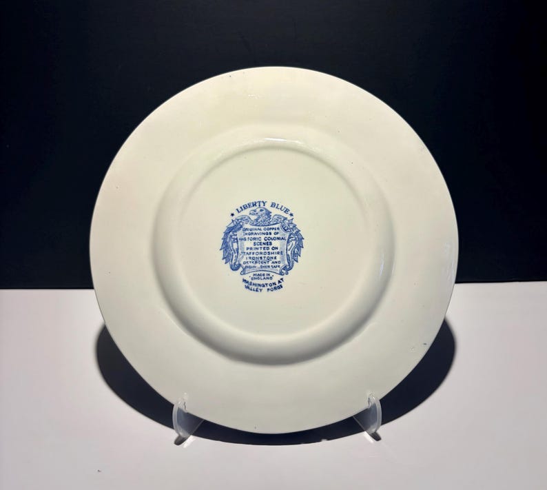 Vintage Liberty Blue "Independence Hall" and "Washington At Valley Forge" Bicentennial Plates image 5