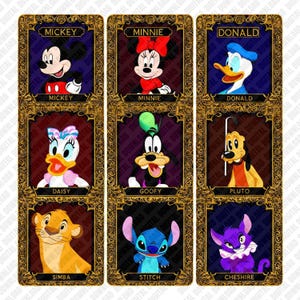Puede incluir: Nueve tarjetas de personajes con personajes de Disney como Mickey Mouse, Minnie Mouse, Donald Duck, Daisy Duck, Goofy, Pluto, Simba, Stitch y Cheshire Cat. Cada tarjeta tiene un marco dorado adornado y el nombre del personaje.