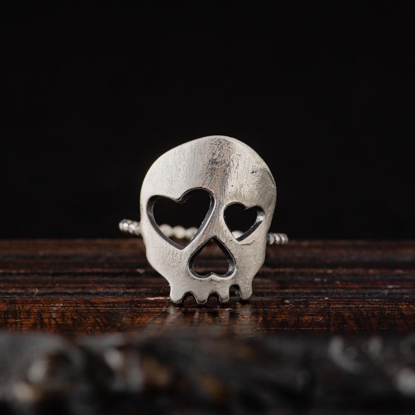 Heart Skull Ring-Sterling Silver Skull Ring-Gothic Jewellery-Skull with Hearts Ring-Dark Romantic Rings-Elegant Skull Ring