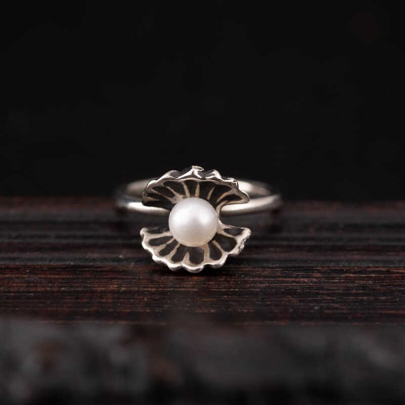 Sea Shell Pearl Ring - Etsy