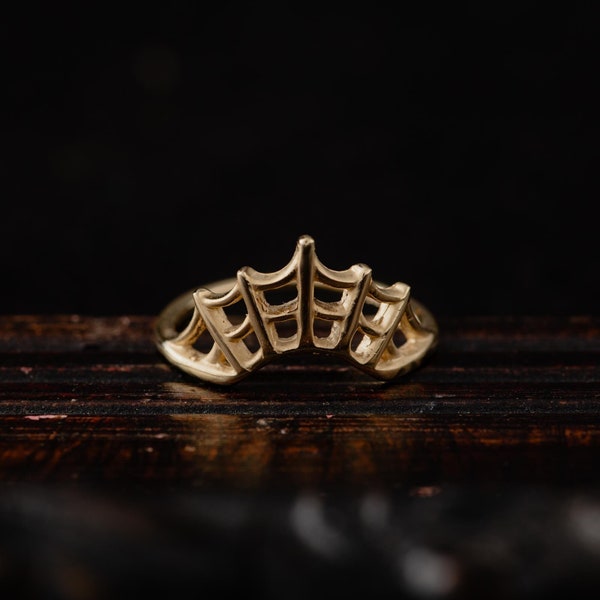 14K Gold Arched Web Ring-Solid Gold Web Ring-Gothic Rings-Spider Web Ring-Gifts for Her-Gold Stackable Rings-14K Gold Stack Rings