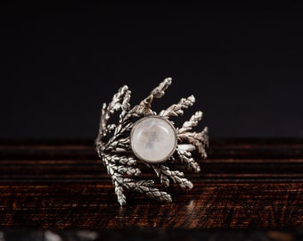 Juniper Moonstone Ring-Moonstone Branches Sterling Silver Ring- Woodland Inspired Jewelry- Botanical Moonstone Rings-Delicate Jewelry