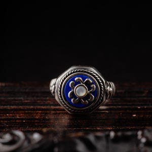 Vintage Sterling Silver Lapis and Moonstone Ring-Medieval Style Ring-Ancient Greek Inspired Ring-Antiqued Silver Lapis Ring-EU SIZE 56