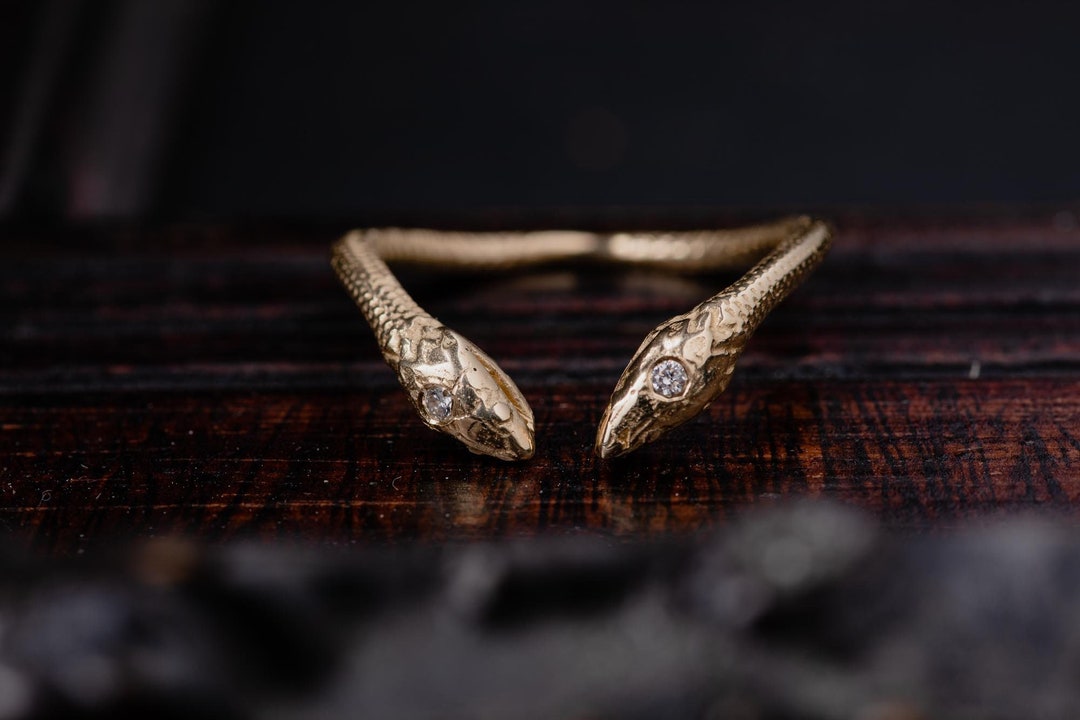 アクセサリー vintage 9ct gold double head snake ring Victorian Double Snake Ring in Yellow Gold 18 Karats, Silver