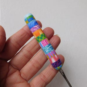 Bates US10/1.15 mm crochet hook, polymer clay pattern