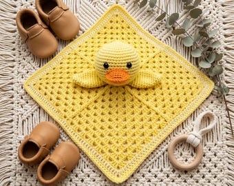 Patrón de ganchillo para peluche de pato Della, patrón de ganchillo para manta de seguridad de bebé con forma de ganso, peluche amigurumi de pato amarillo, patrón de ganchillo para peluche de bebé en PDF