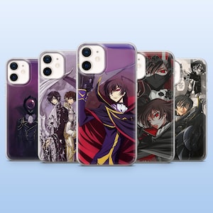 Puede incluir: Un conjunto de cinco fundas transparentes para teléfono con diseños de personajes de anime. Las fundas muestran varios personajes en colores vibrantes, con un fondo morado y azul. Los diseños incluyen ilustraciones detalladas de personajes de anime.