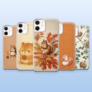 Op de afbeelding: Een verzameling telefoonhoesjes met herfstachtige eekhoornontwerpen. De hoesjes tonen illustraties van eekhoorns, eikels en herfstbladeren in warme, aardse tinten. De hoesjes zijn ontworpen voor een smartphone.