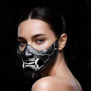 Beast Jaw Mask Unisex, Half Face Mask With Tusks, Vampire Cosplay Accessory, Weird Face Mask, Animal Teeth Inspired Costume, Spooky Gift