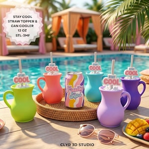 Op de afbeelding: Een set van 355 ml blikkoelers met handvatten en bijpassende rietjesdoppen met de tekst STAY COOL. Een centraal blikje heeft een golvend veelkleurig patroon en de tekst Fruity Sips. De set bevat limoengroene, koraalkleurige, blauwe, lavendel en paarse items.