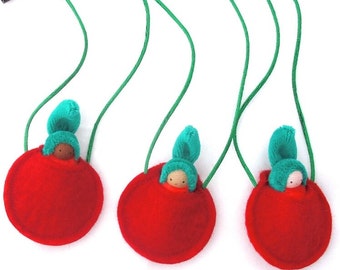 Apple Children's Necklace // waldorf toy // Apple doll // Pocket doll