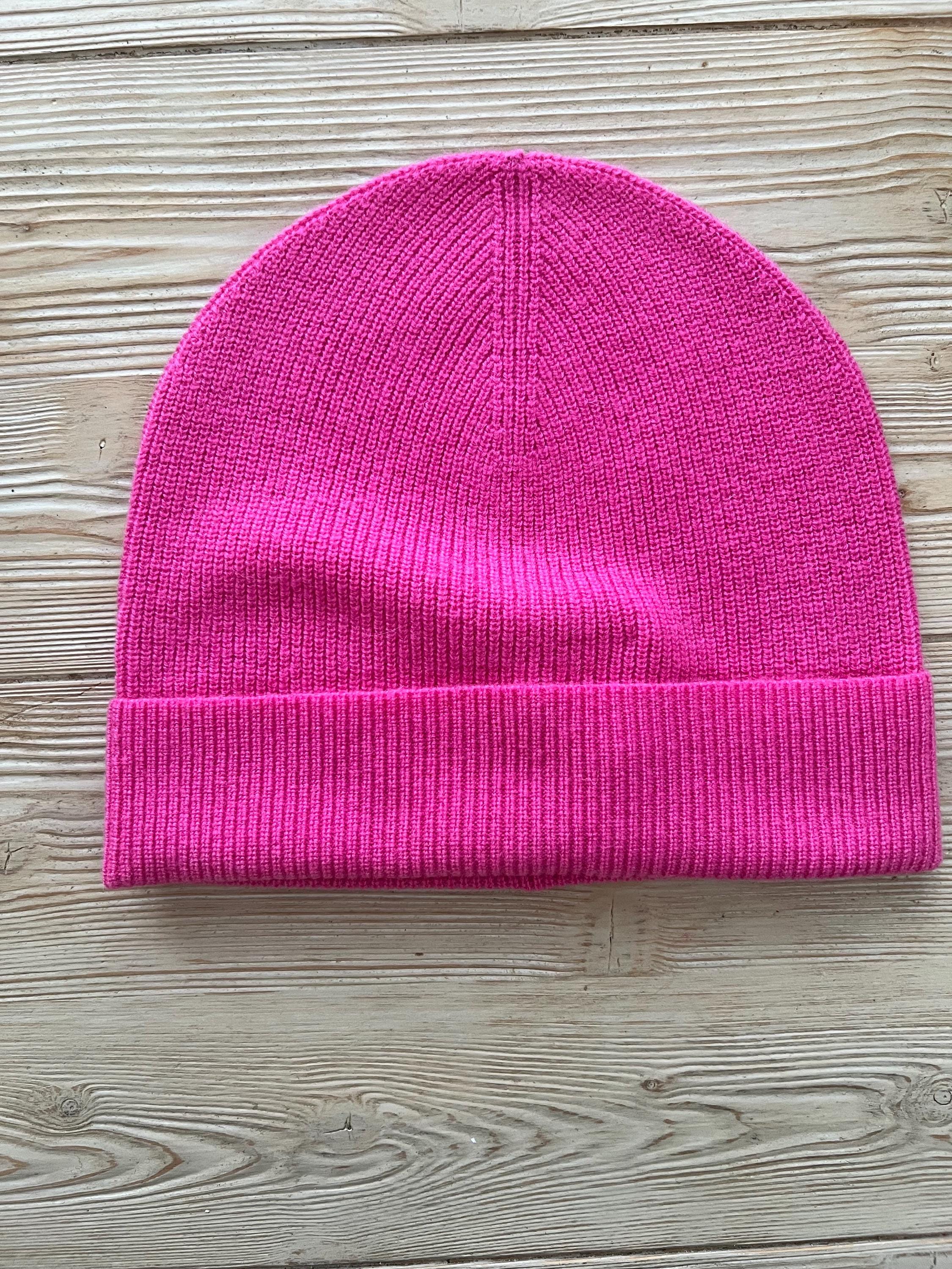 Brodie 100% Cashmere Pink Beanie – New With Tags | Luxury 