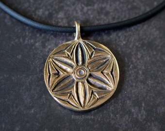 Daisy Wheel pendant hexafoil six petal flower rosette witch mark bronze Rose model