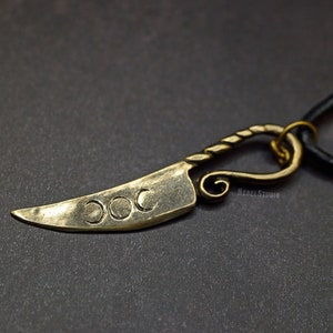 Athame pendant Bronze with moon phases