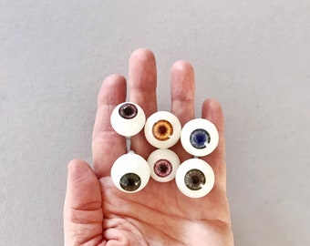 Lot of Vintage Glastic Realistic Doll / Animal Eyes Made in Japan Lot of Mixed  Colors / Sizes 15 Pair