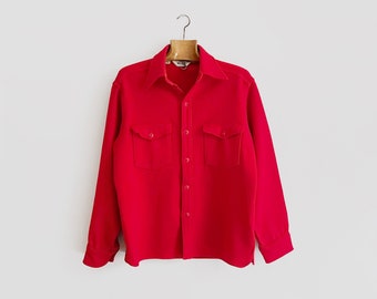 Vintage Woolrich Long Sleeved Button Up Red Wool Chore Shirt Chest Pockets Size Large