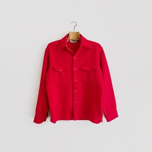 Vintage Woolrich Long Sleeved Button Up Red Wool Chore Shirt Chest Pockets Size Large