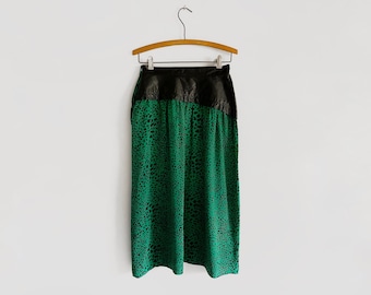 Vintage 80's Animal Print Silk Black Fitted Leather Midi Skirt Women's Size 8 Medium / Med Green Black by Bellino Paris Mode