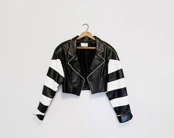 Vintage 80's Cache Cropped Black and White Leather Moto Jacket Women's Medium Nipped Tailored Shoulder Pads Open Front Striped Sleeves