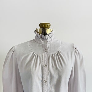 Vintage 70's 80's High Collar Blouse / Top / Shirt Women's Small Ruffles Gathers Ship n Shore Gray Grey Cottagecore image 2