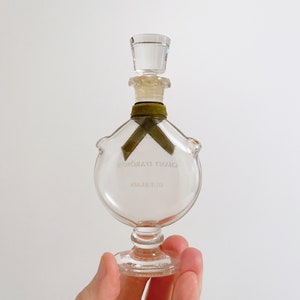 Vintage Chant D'Aromes by Guerlain Paris 1 oz Empty Bottle French Parfum Pochet et du Courval Flacon Bottle 1962 Song of Scent image 4