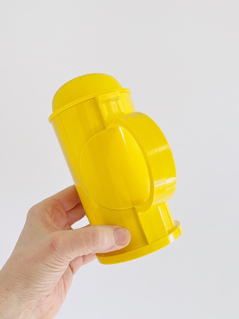 Vintage Dansk Designs Gunnar Cyren Mod Yellow Large Plastic Shaker Circa 1980's image 3