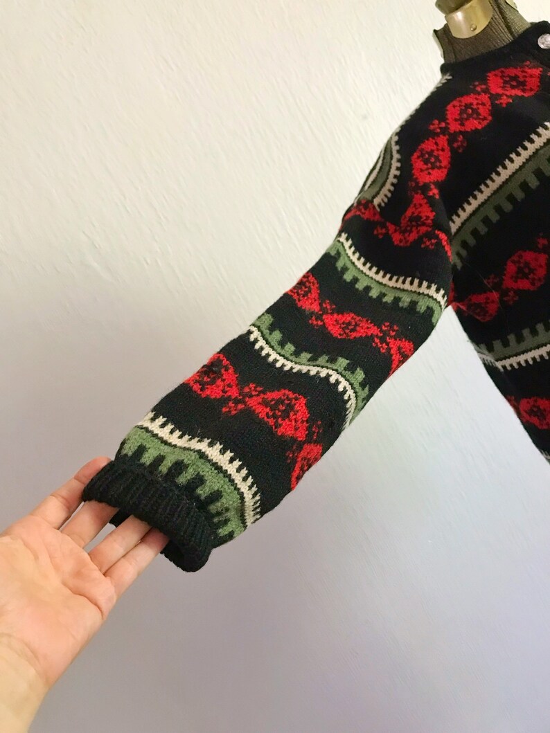 Traditional Vintage Scandinavian Style Fair Isle Ski Cardigan Sweater Women's Medium Black Red Cream Green Chunky Button Down Hand Knit image 5