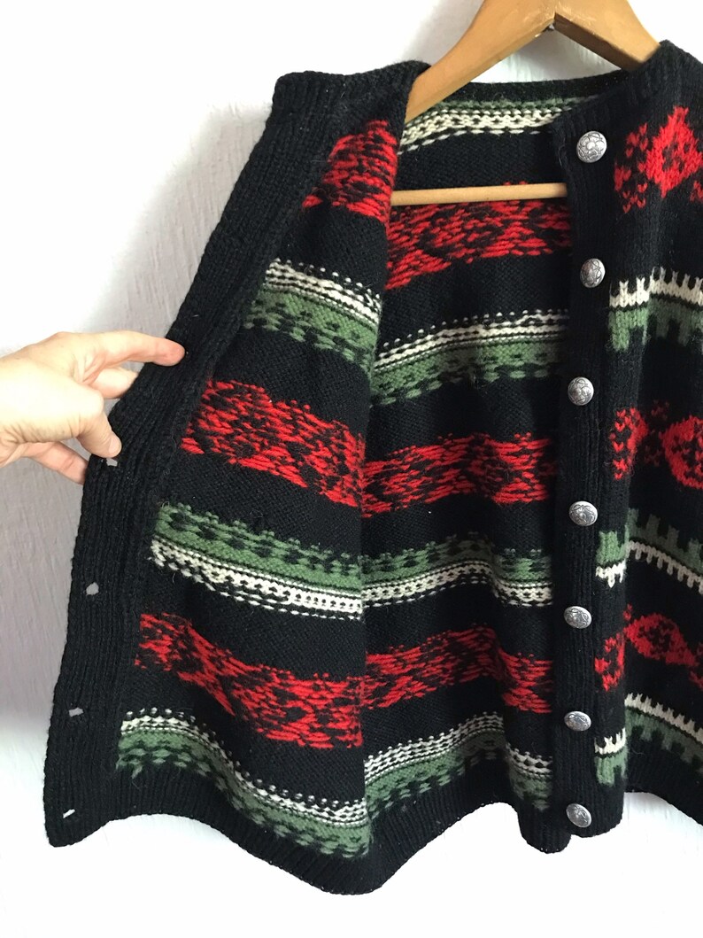 Traditional Vintage Scandinavian Style Fair Isle Ski Cardigan Sweater Women's Medium Black Red Cream Green Chunky Button Down Hand Knit image 6