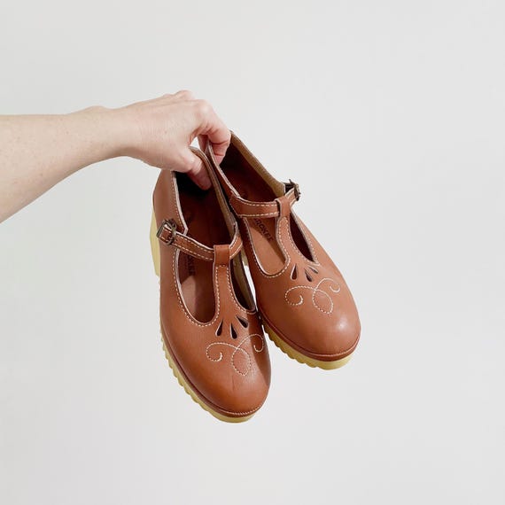 Rare Vintage 70's 80's Cherokee California Platform T-strap Mary
