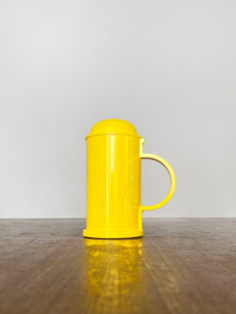 Vintage Dansk Designs Gunnar Cyren Mod Yellow Large Plastic Shaker Circa 1980's image 2