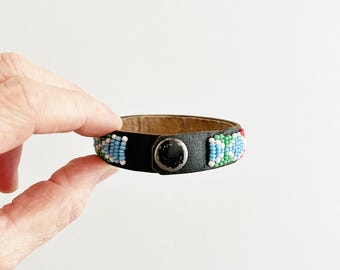 Vintage Native American Style Seed Beaded Leather Snap  display picture 2