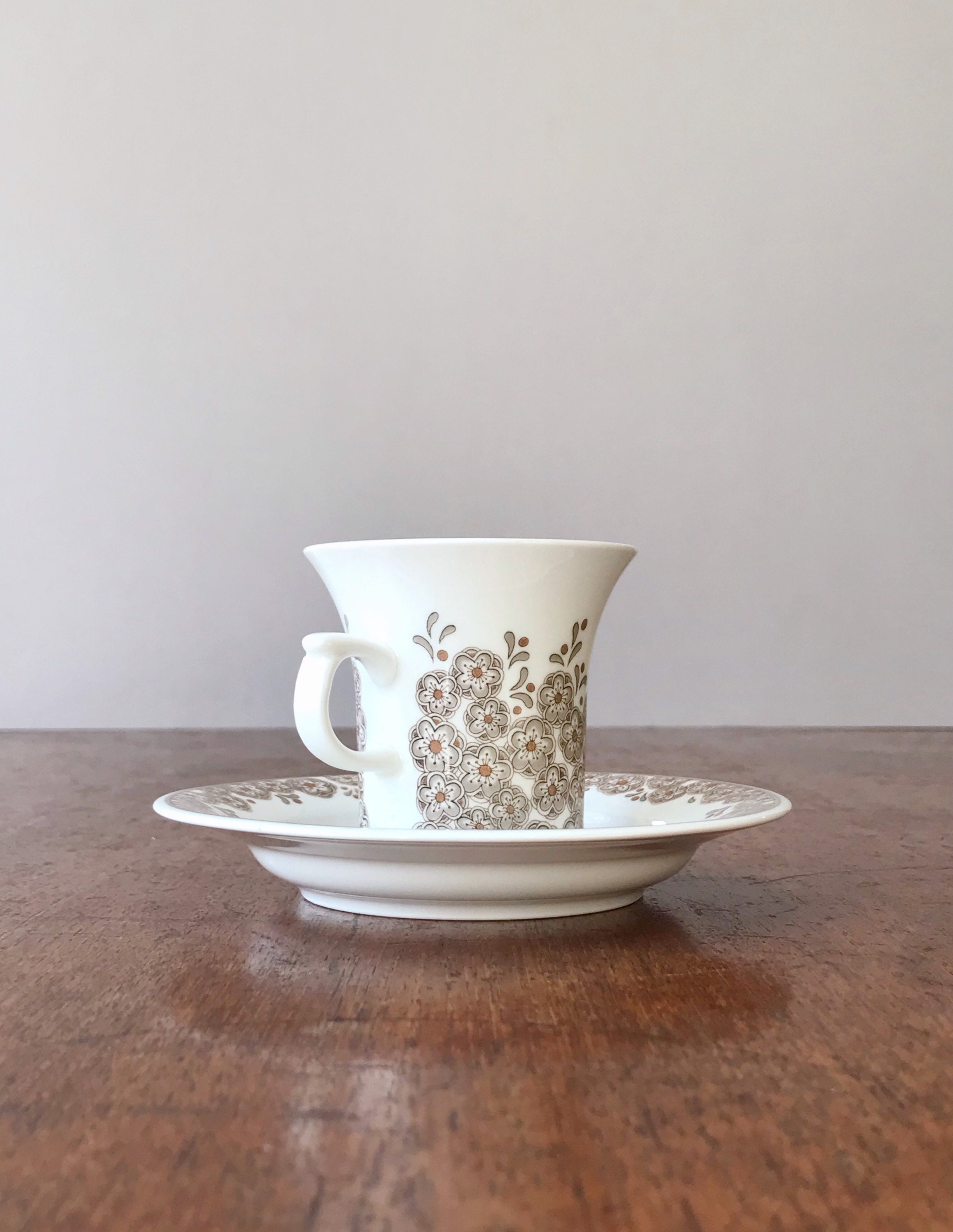 Vintage Mid Century Arabia 