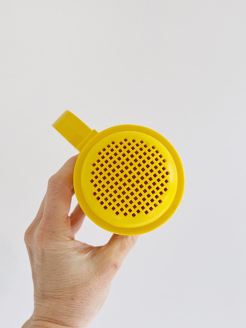 Vintage Dansk Designs Gunnar Cyren Mod Yellow Large Plastic Shaker Circa 1980's image 6