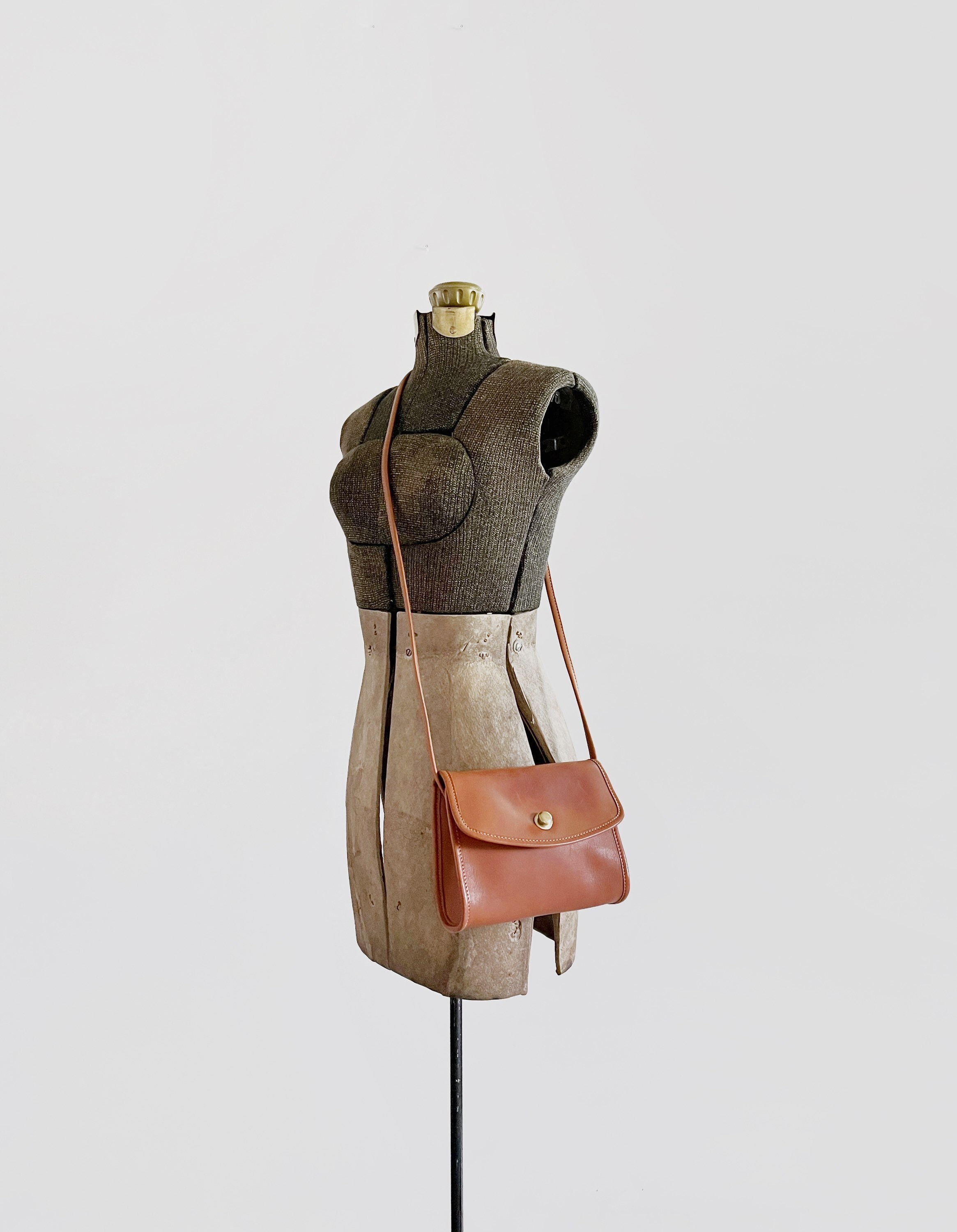 Vintage 90's Coach Chrystie Brown / British Tan Leather Vintage 90's Coach Chrystie Brown / British Tan Leather
