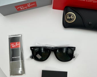 Ray-Ban Sonnenbrille im Wayfarer-Stil mit schwarzem Rahmen und grünen Gläsern G-15 | Unisex Retro Brille