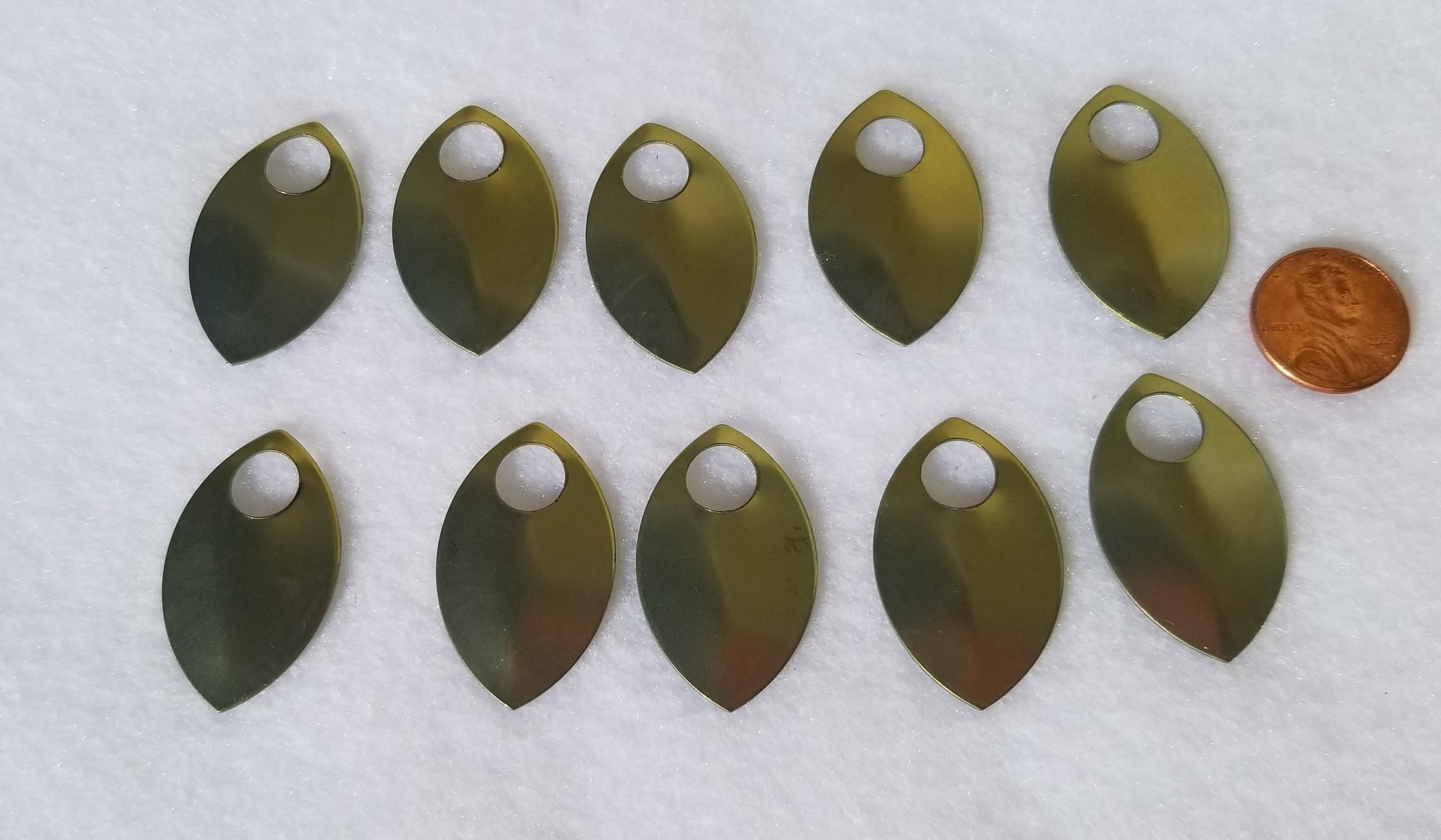 Buy Dragon Scales Titanium GOLD Large Sets of 10 Online in India