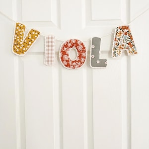 Banner de tela personalizado con nombre, decoración bohemia para guardería, letrero con nombre hecho a mano