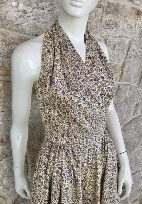 Pretty Vintage 1950s Floral Halterneck Backless D… - image 5