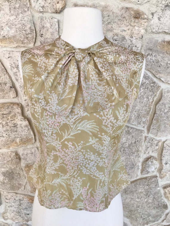 Vintage 1960s 1970s Beautiful Pastel Floral Silk … - image 4