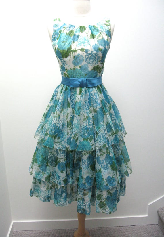 Pretty Vintage 1950s Jr. Theme Blue Floral Dress … - image 3