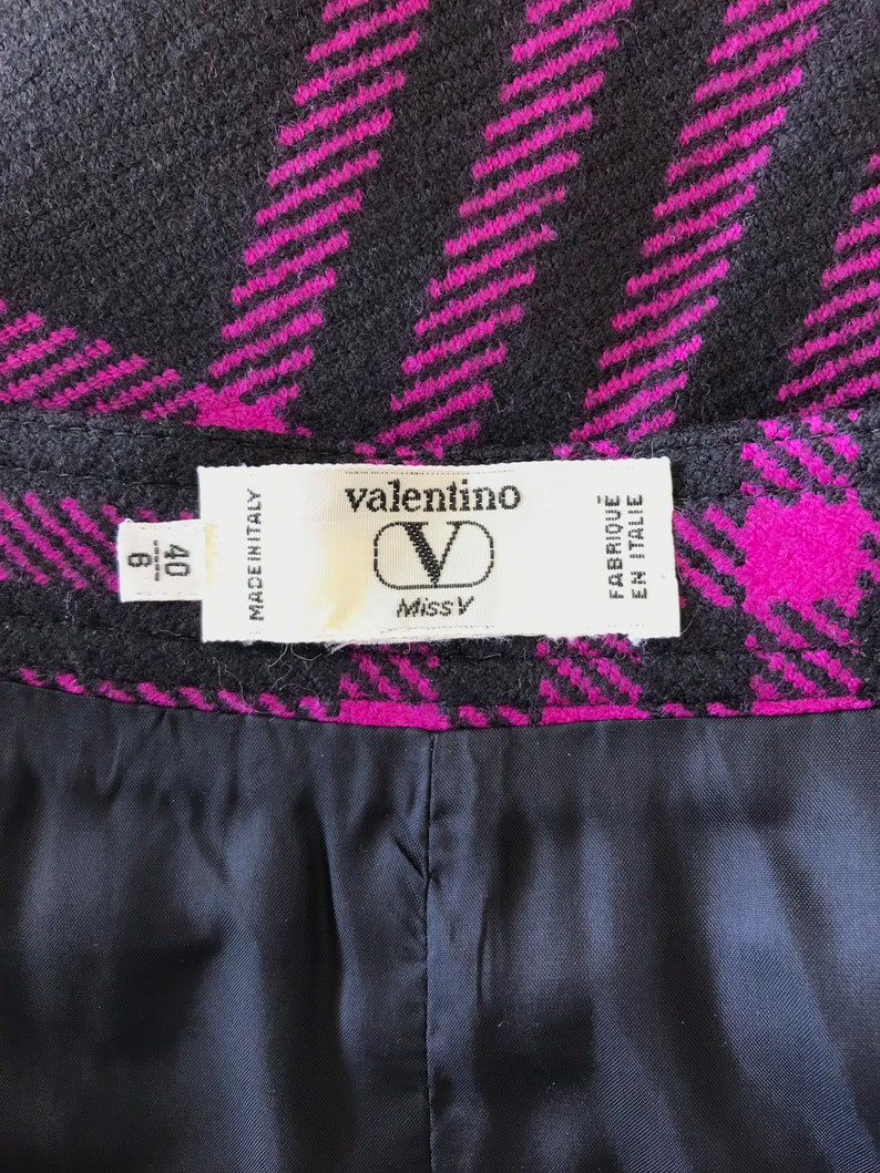 Beautiful Vintage 1980s 1990s Valentino Miss V Black and Fuchsia Plaid Pencil Skirt image 10