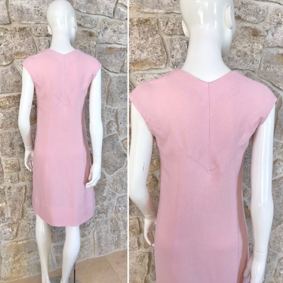 Adorable Vintage 1960s Pink Sleeveless Mod Sheath… - image 3