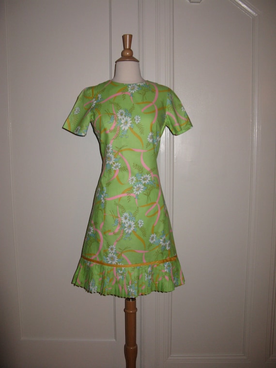 Vintage 1960s Don-About Nelly Don Sweet Floral Dre