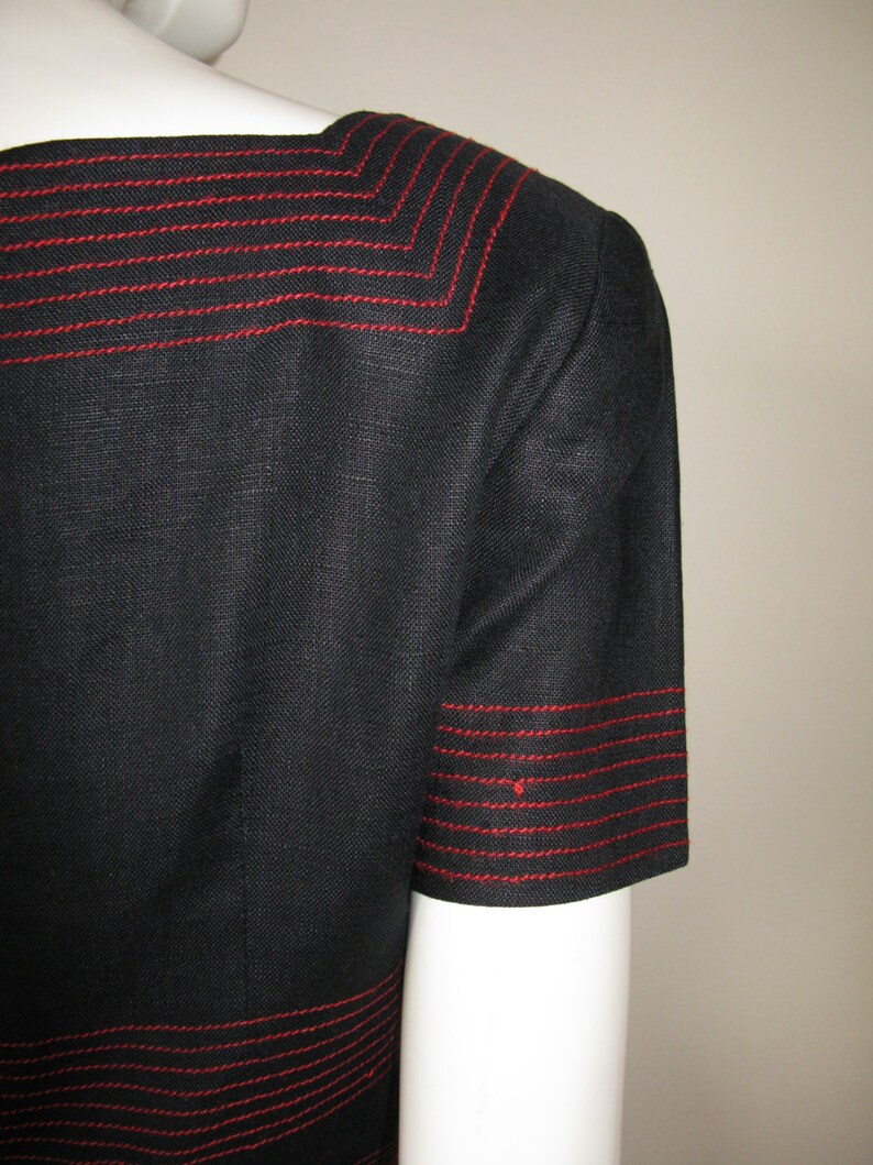 Vintage 1980s Miss O Oscar de la Renta Black Linen Short Sleeve Dress with Red Stitching Detail and Square Neckline image 4